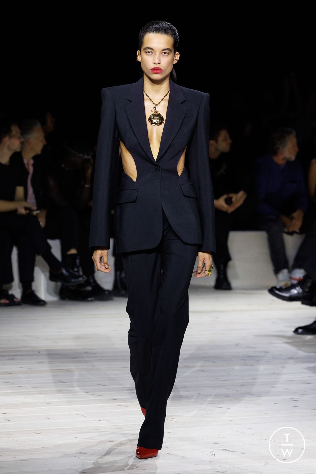 Fashion Week Paris Spring/Summer 2024 look 35 de la collection Alexander McQueen womenswear