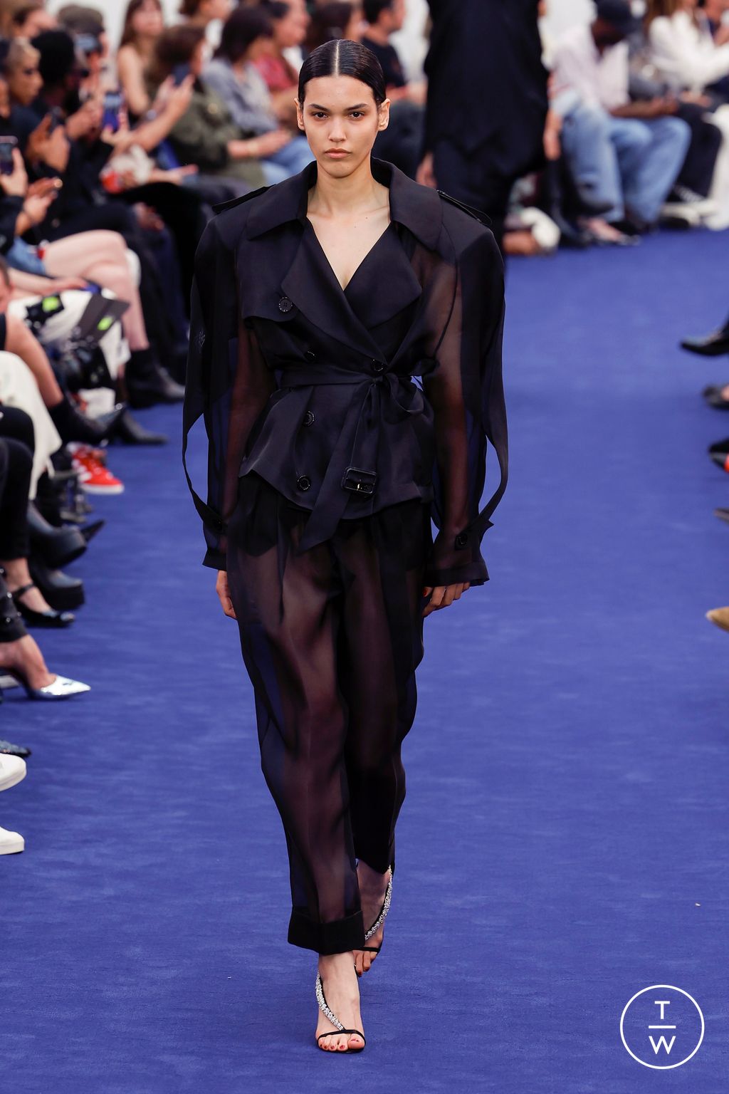 Fashion Week Paris Fall/Winter 2023 look 11 de la collection Alexandre Vauthier couture