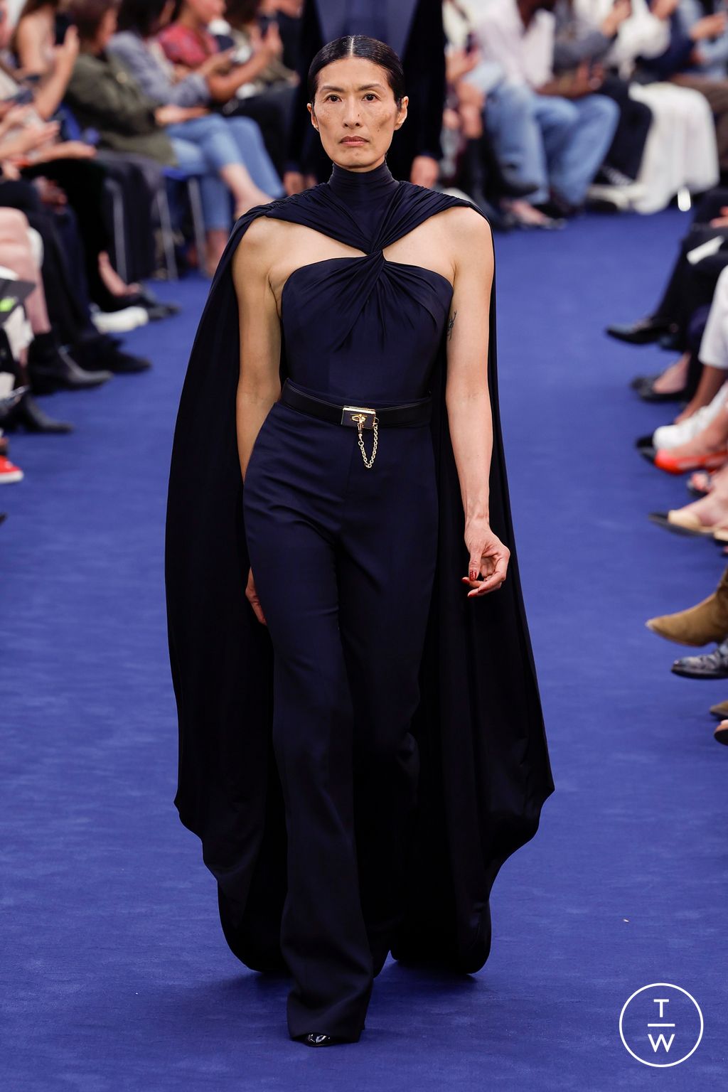 Fashion Week Paris Fall/Winter 2023 look 17 from the Alexandre Vauthier collection 高级定制