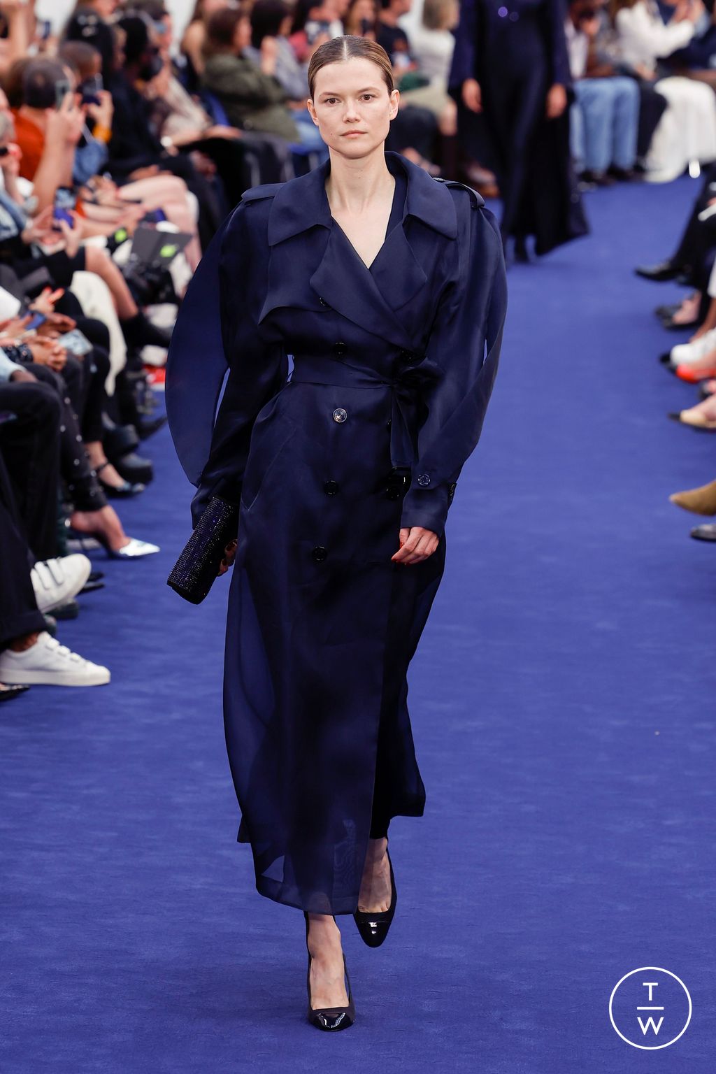 Fashion Week Paris Fall/Winter 2023 look 23 from the Alexandre Vauthier collection 高级定制