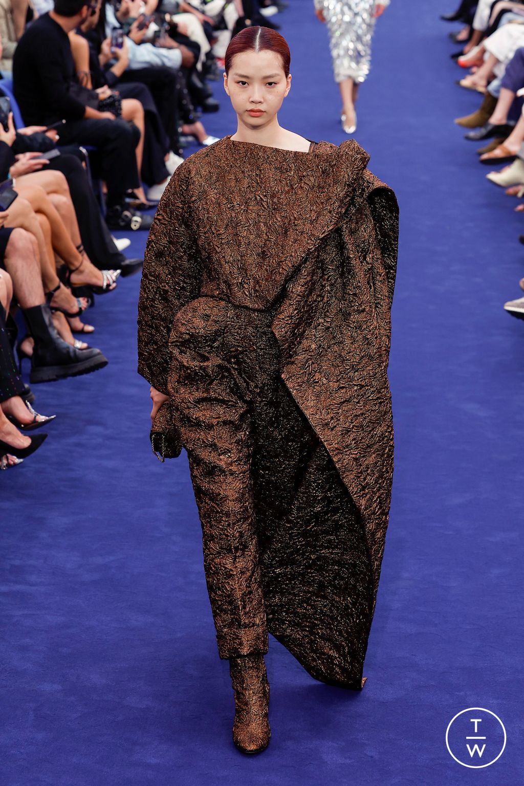 Fashion Week Paris Fall/Winter 2023 look 32 de la collection Alexandre Vauthier couture