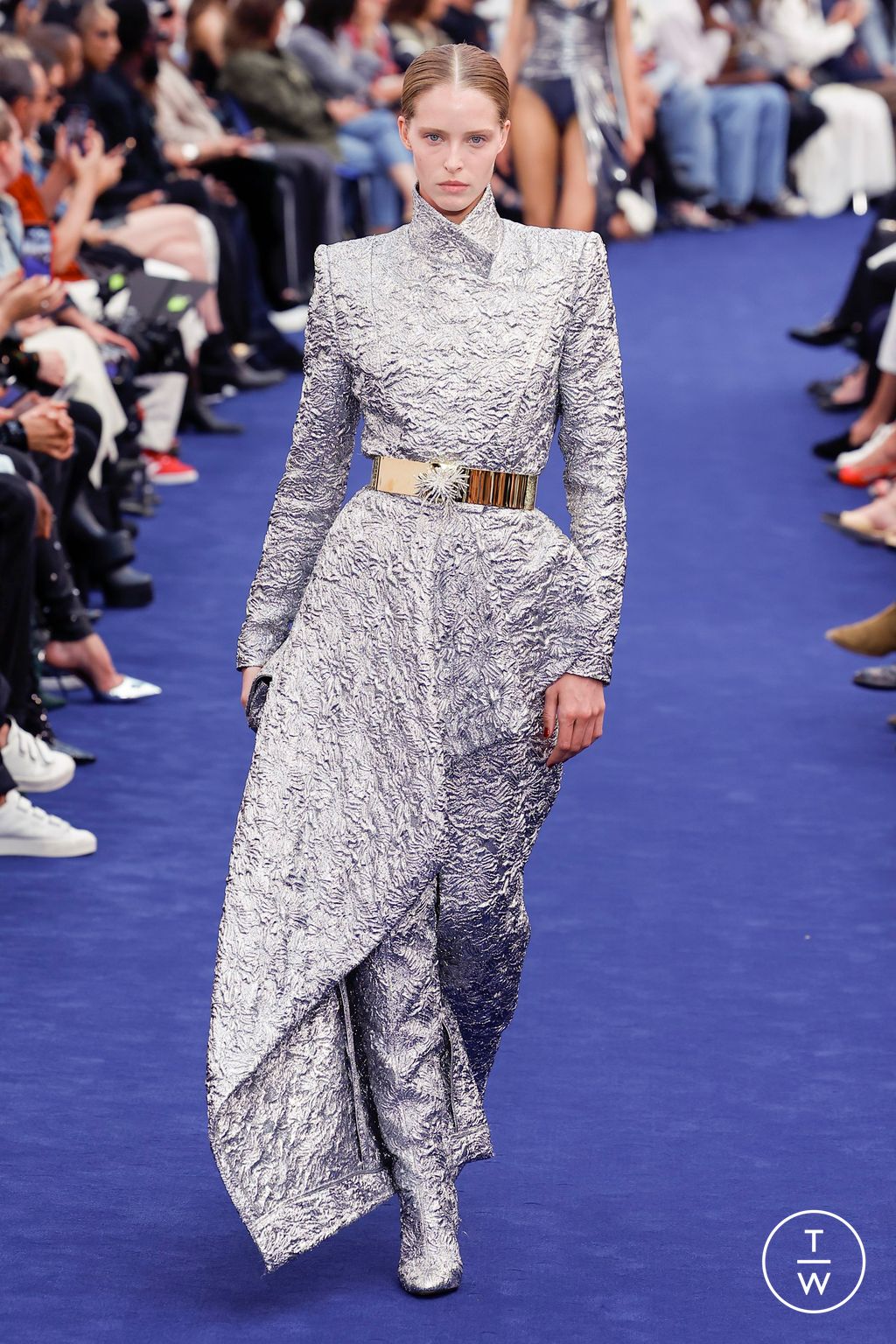 Fashion Week Paris Fall/Winter 2023 look 34 de la collection Alexandre Vauthier couture