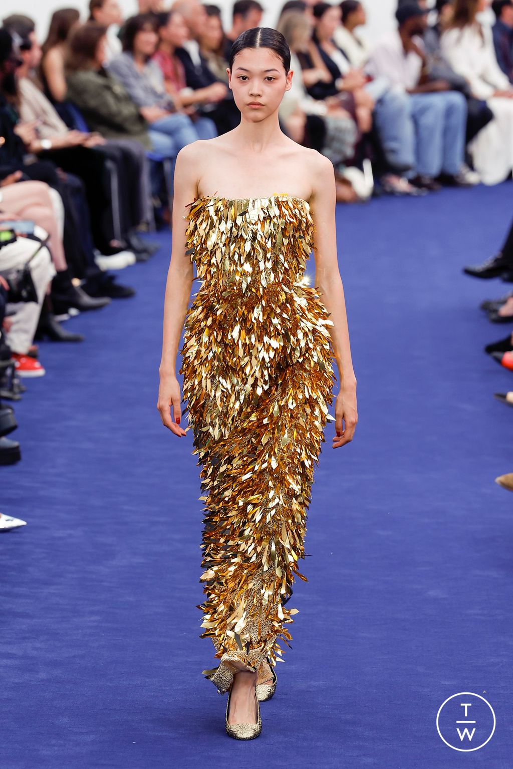 Fashion Week Paris Fall/Winter 2023 look 37 de la collection Alexandre Vauthier couture