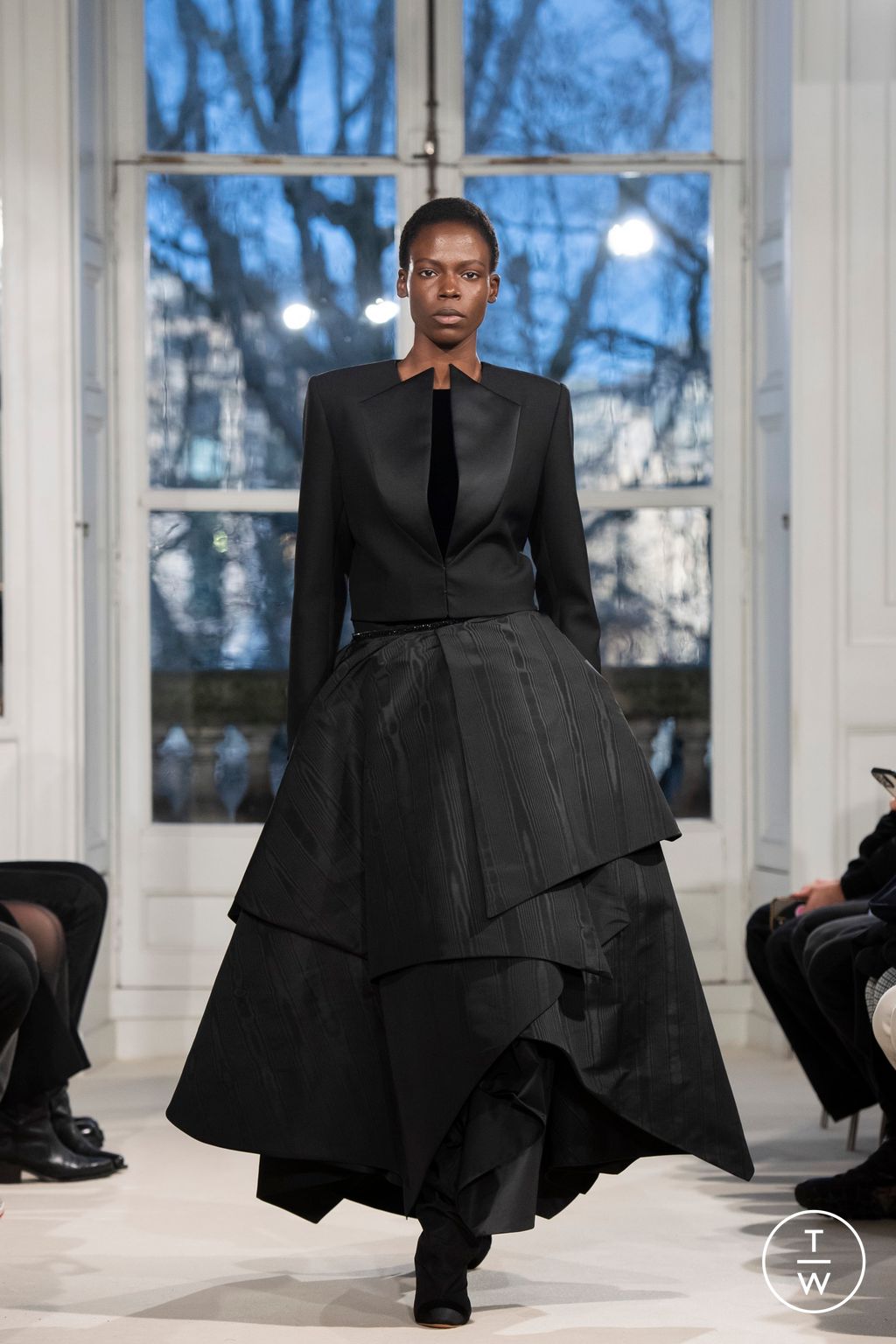 Fashion Week Paris Spring-Summer 2025 look 22 from the Alexandre Vauthier collection couture