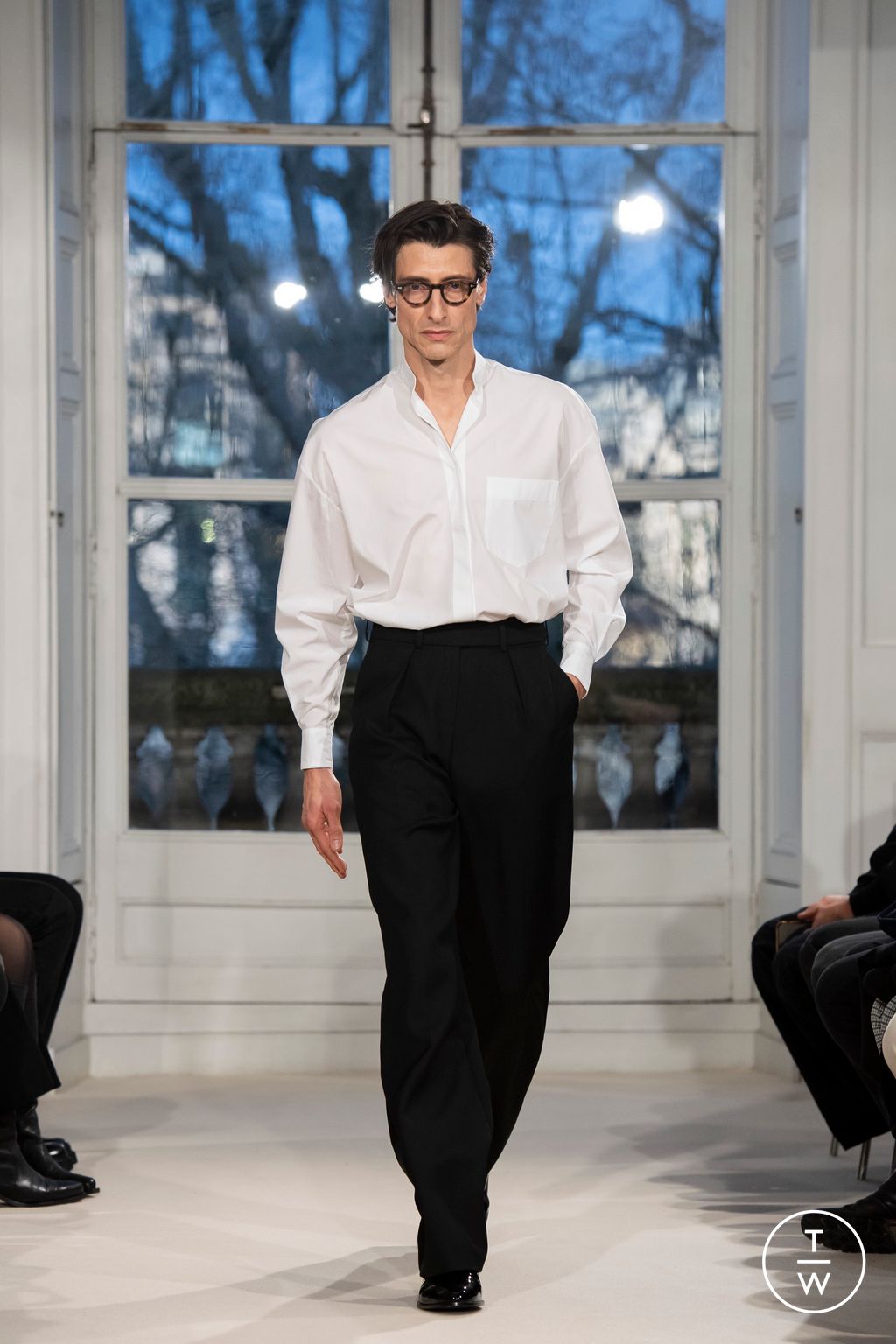 Fashion Week Paris Spring/Summer 2025 look 24 de la collection Alexandre Vauthier couture