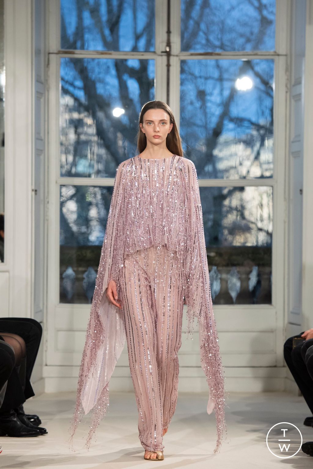 Fashion Week Paris Spring/Summer 2025 look 26 de la collection Alexandre Vauthier couture