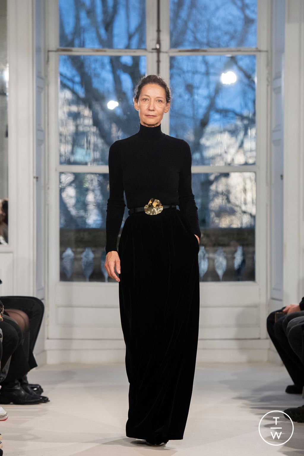 Fashion Week Paris Spring/Summer 2025 look 28 de la collection Alexandre Vauthier couture