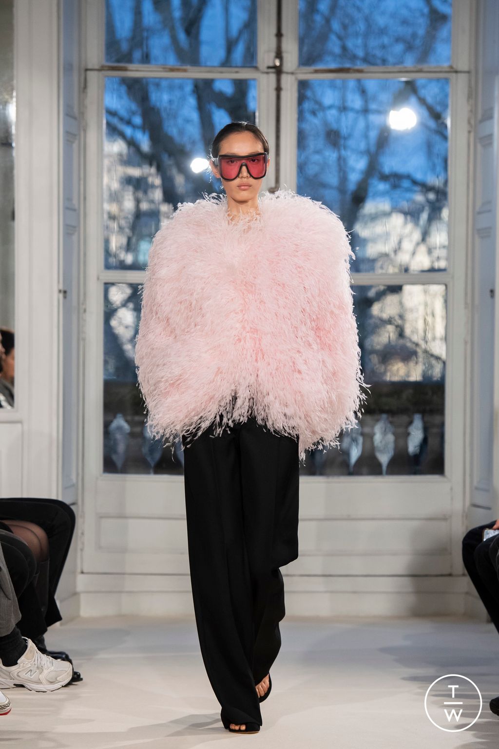 Fashion Week Paris Spring/Summer 2025 look 33 de la collection Alexandre Vauthier couture