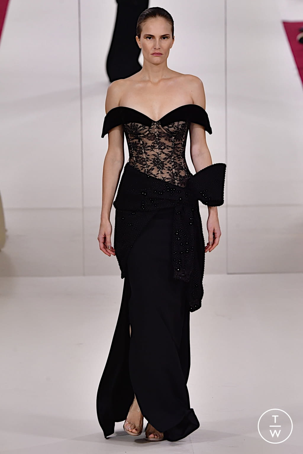 Fashion Week Paris Spring/Summer 2022 look 23 from the Alexis Mabille collection couture