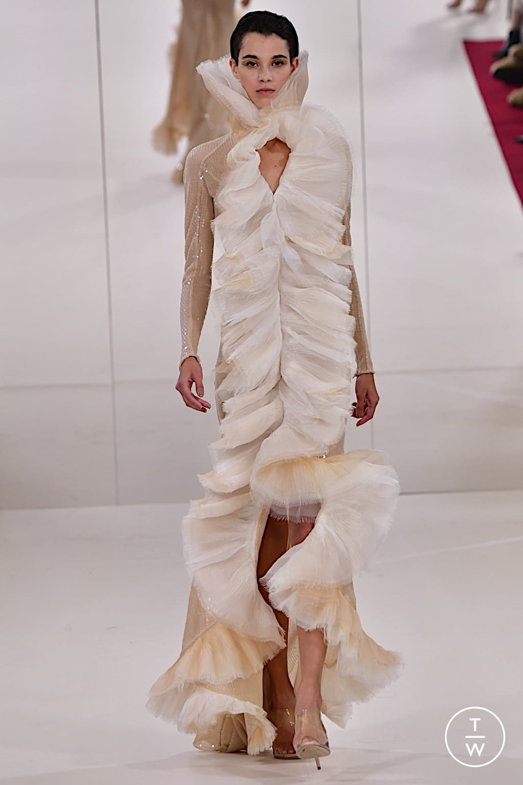 Fashion Week Paris Spring/Summer 2022 look 24 from the Alexis Mabille collection couture