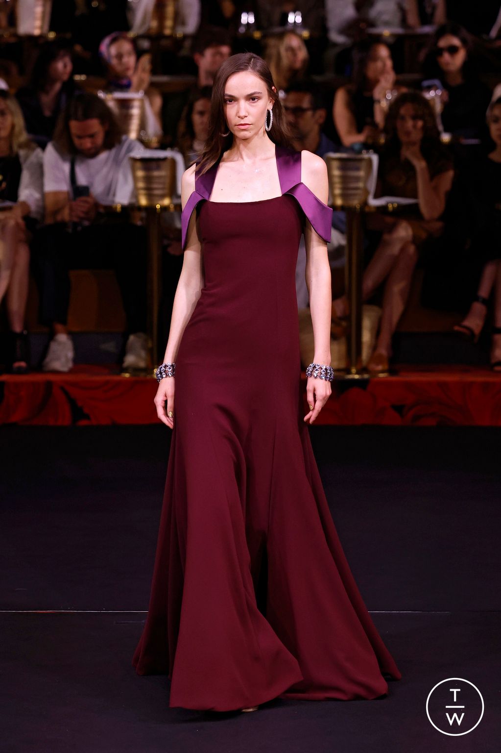 Fashion Week Paris Fall/Winter 2024 look 15 from the Alexis Mabille collection couture