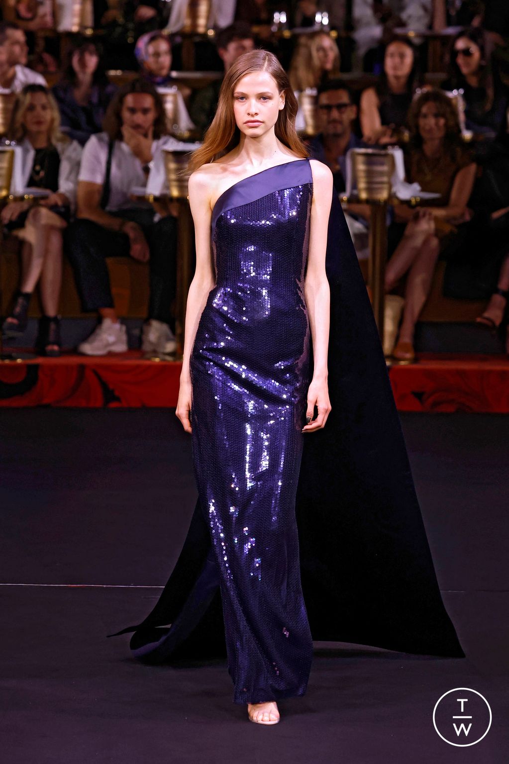 Fashion Week Paris Fall/Winter 2024 look 27 de la collection Alexis Mabille couture