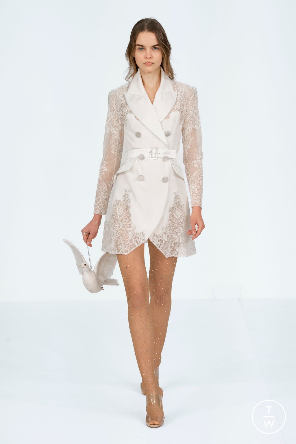 Fashion Week Paris Spring/Summer 2024 look 1 from the Alexis Mabille collection 高级定制