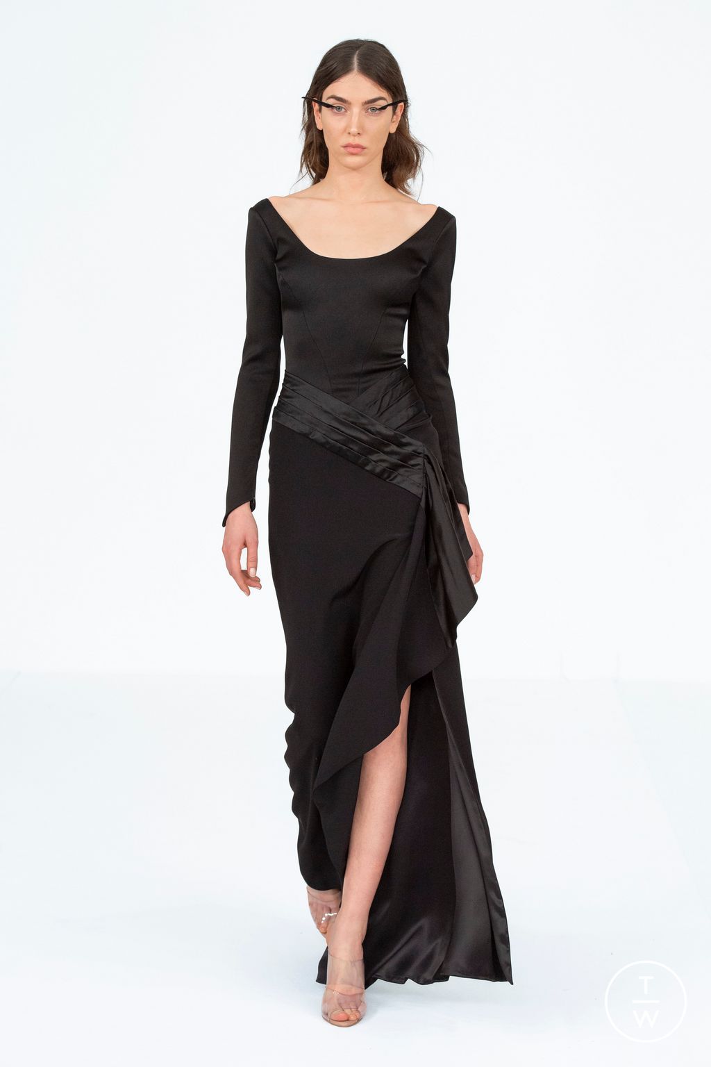 Fashion Week Paris Spring/Summer 2024 look 25 from the Alexis Mabille collection couture