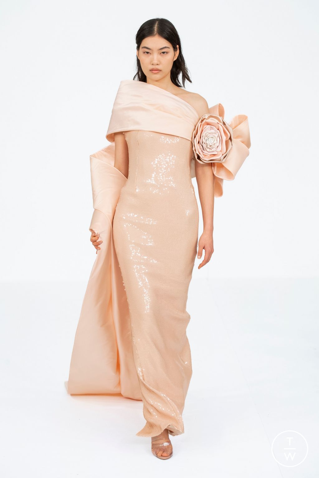 Fashion Week Paris Spring/Summer 2024 look 34 from the Alexis Mabille collection couture