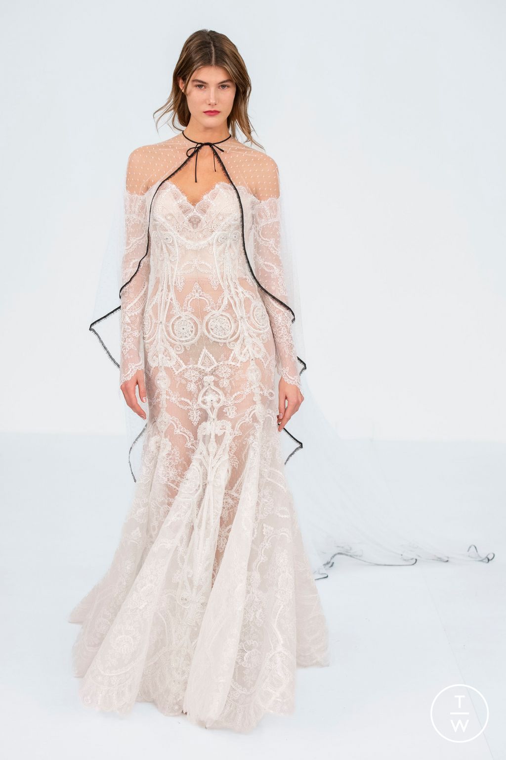 Fashion Week Paris Spring/Summer 2024 look 37 from the Alexis Mabille collection couture