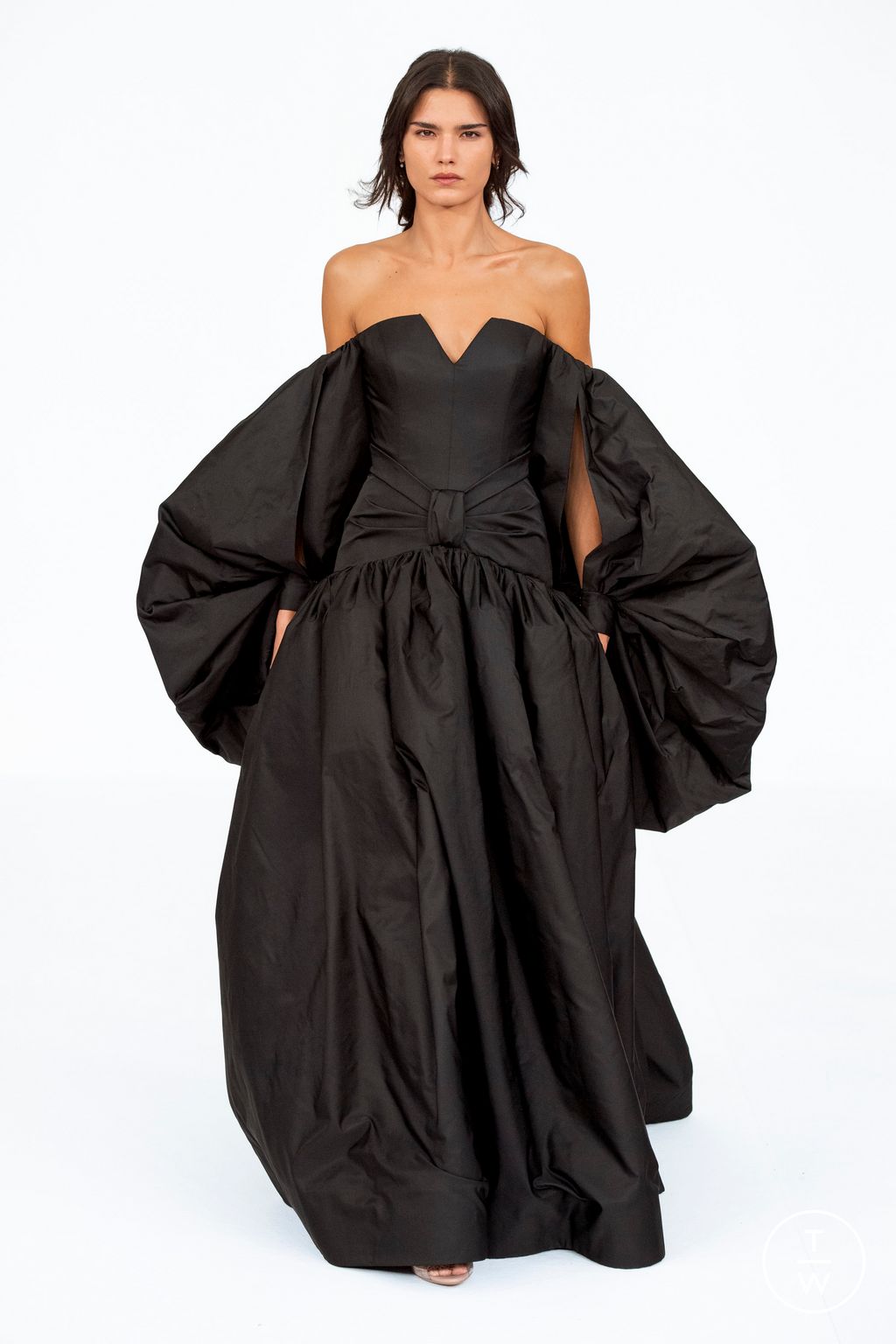 Fashion Week Paris Spring/Summer 2024 look 39 from the Alexis Mabille collection couture