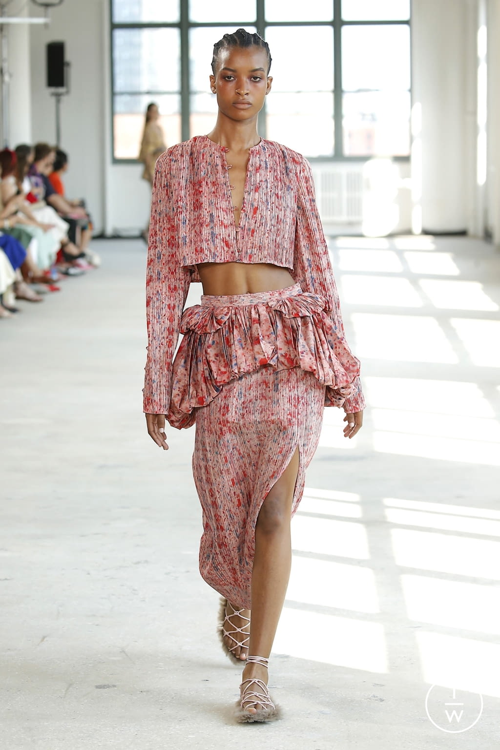 Fashion Week New York Spring/Summer 2022 look 19 from the Altuzarra collection womenswear