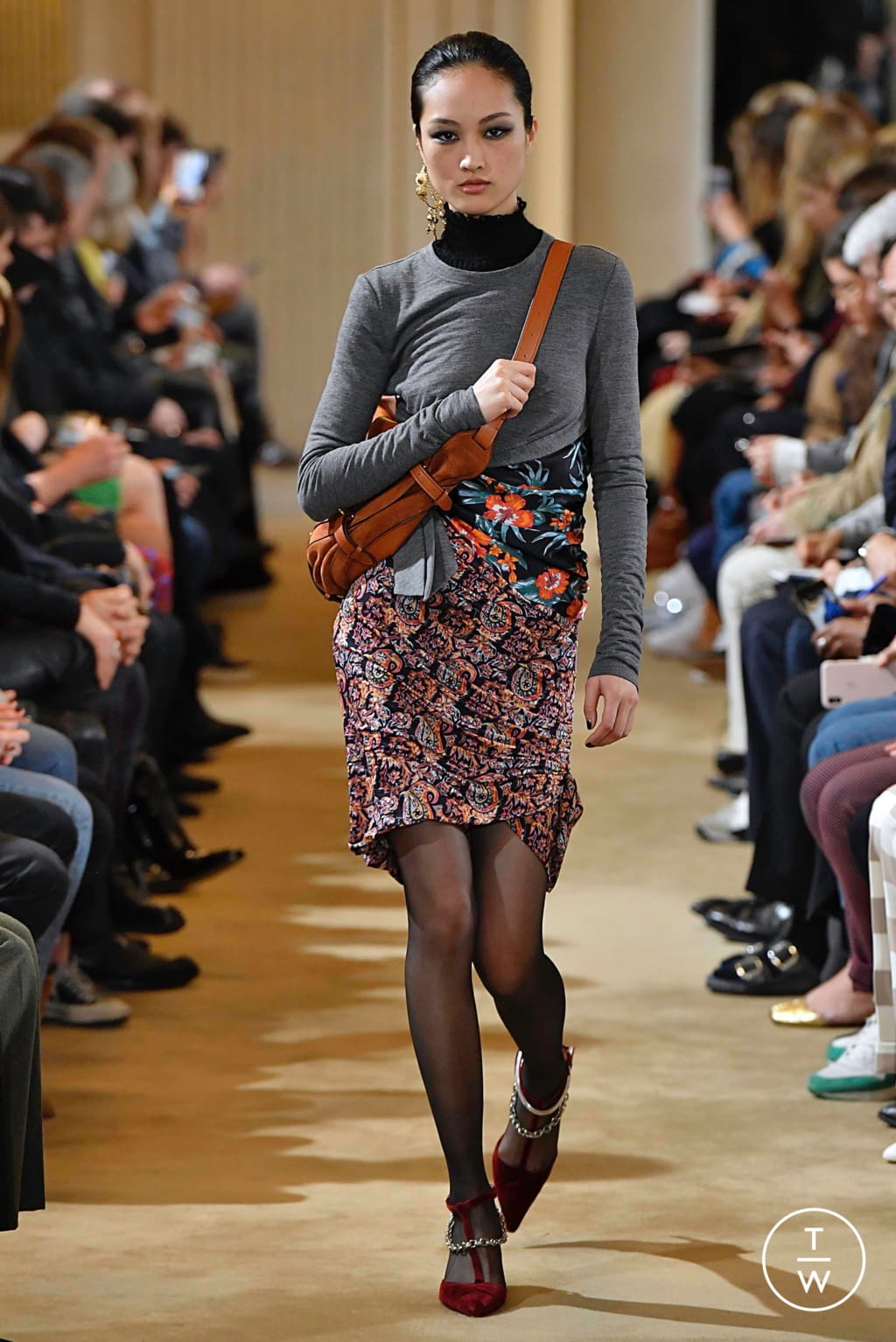 Fashion Week Paris Fall/Winter 2019 look 4 from the Altuzarra collection womenswear