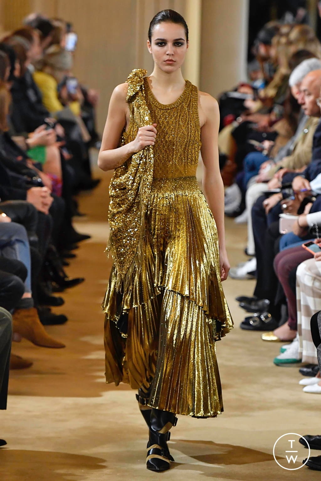 Fashion Week Paris Fall/Winter 2019 look 25 from the Altuzarra collection womenswear
