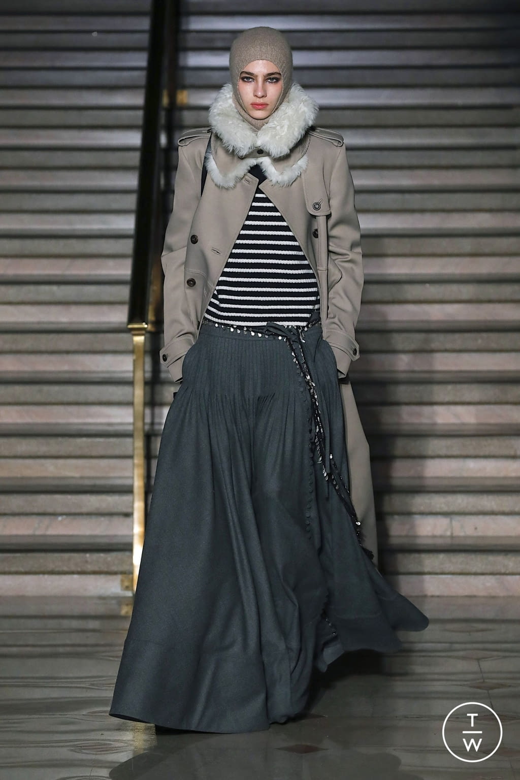 Fashion Week New York Fall/Winter 2022 look 1 from the Altuzarra collection 女装
