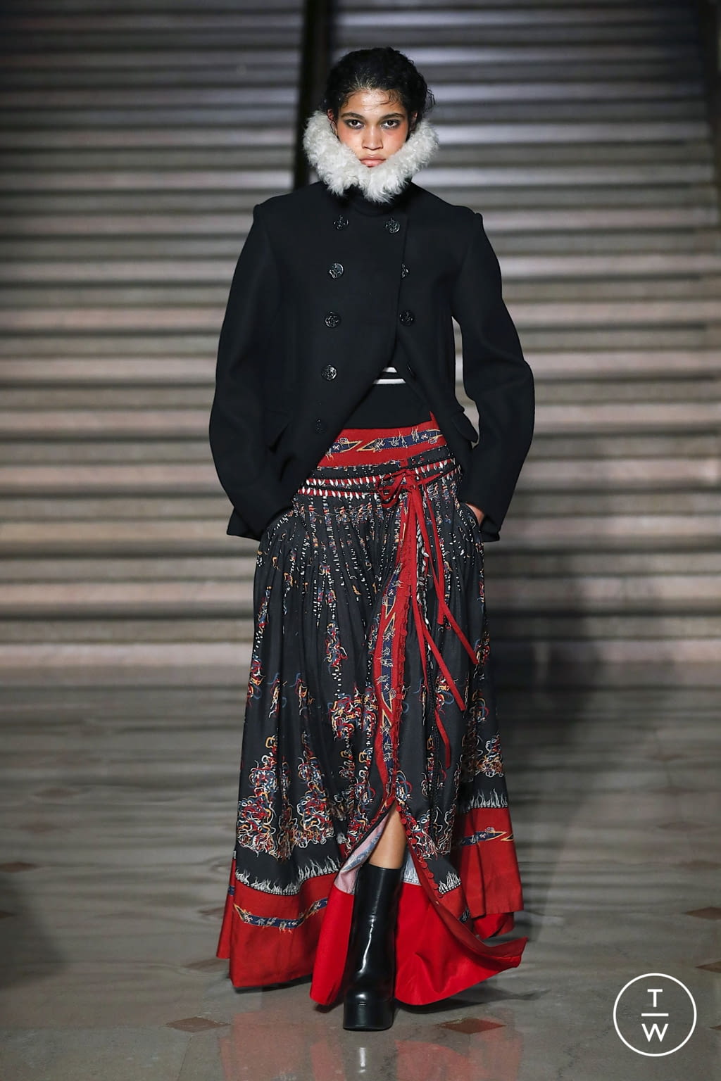 Fashion Week New York Fall/Winter 2022 look 4 from the Altuzarra collection womenswear