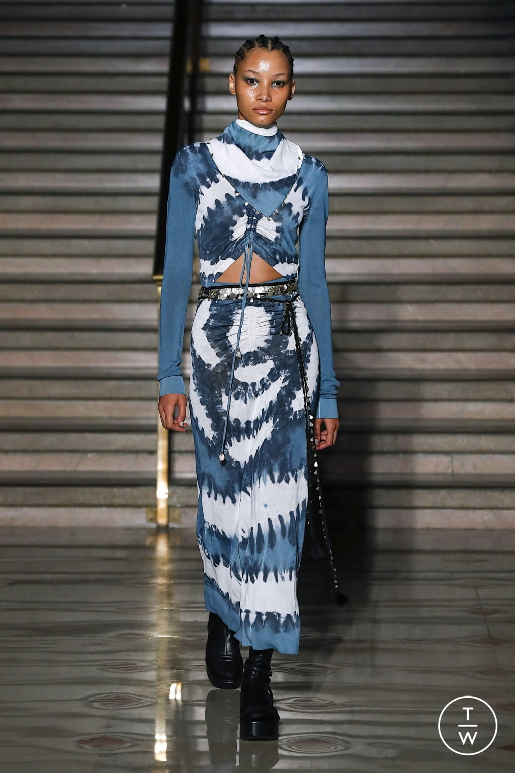 Fashion Week New York Fall/Winter 2022 look 29 from the Altuzarra collection 女装