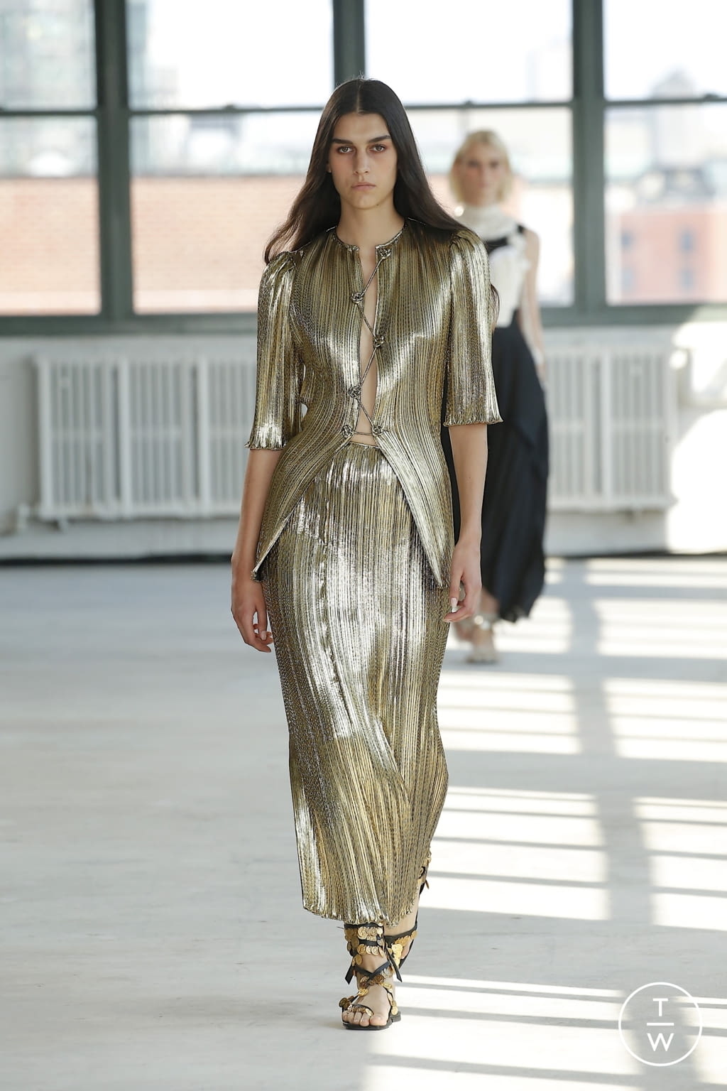 Fashion Week New York Spring/Summer 2022 look 12 from the Altuzarra collection 女装