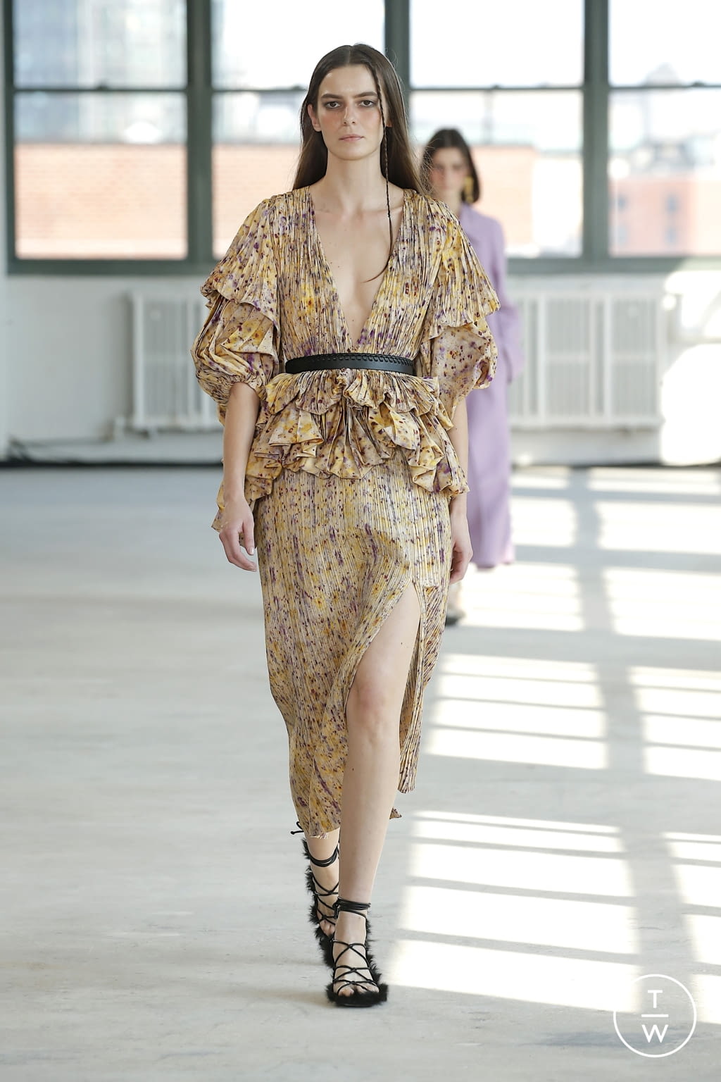 Fashion Week New York Spring/Summer 2022 look 20 from the Altuzarra collection womenswear