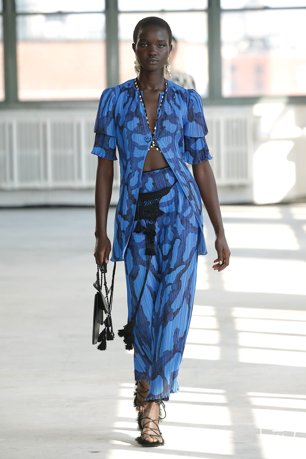 Fashion Week New York Spring/Summer 2022 look 33 from the Altuzarra collection womenswear