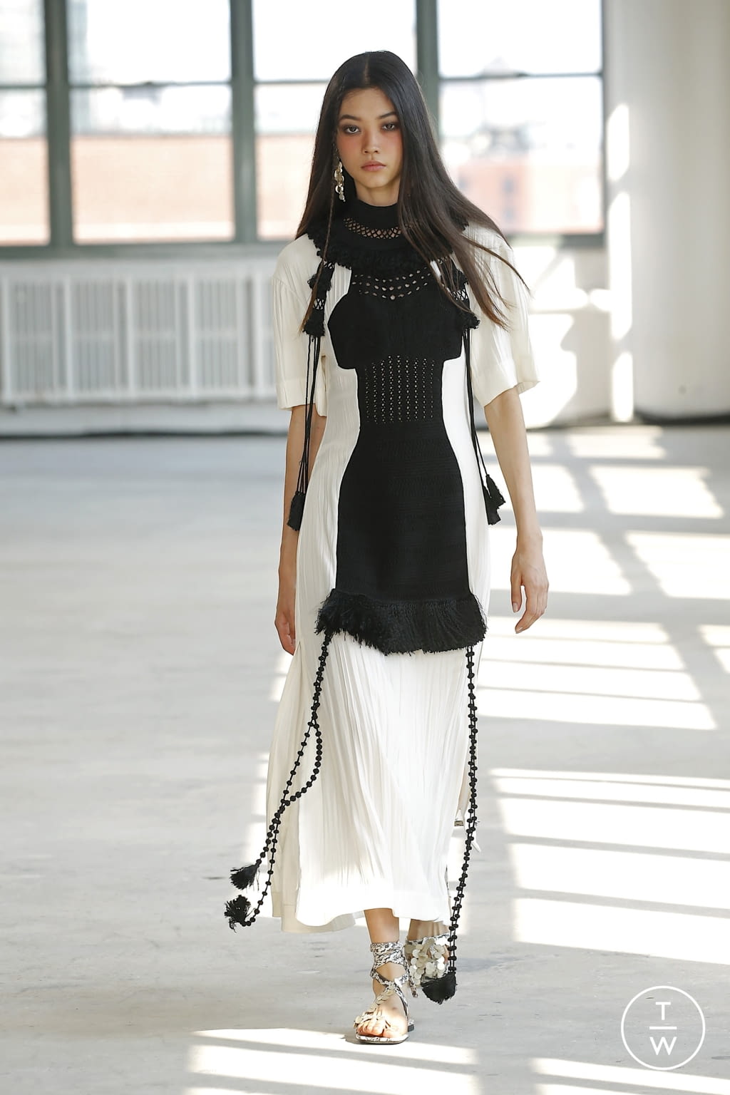 Fashion Week New York Spring/Summer 2022 look 35 from the Altuzarra collection 女装