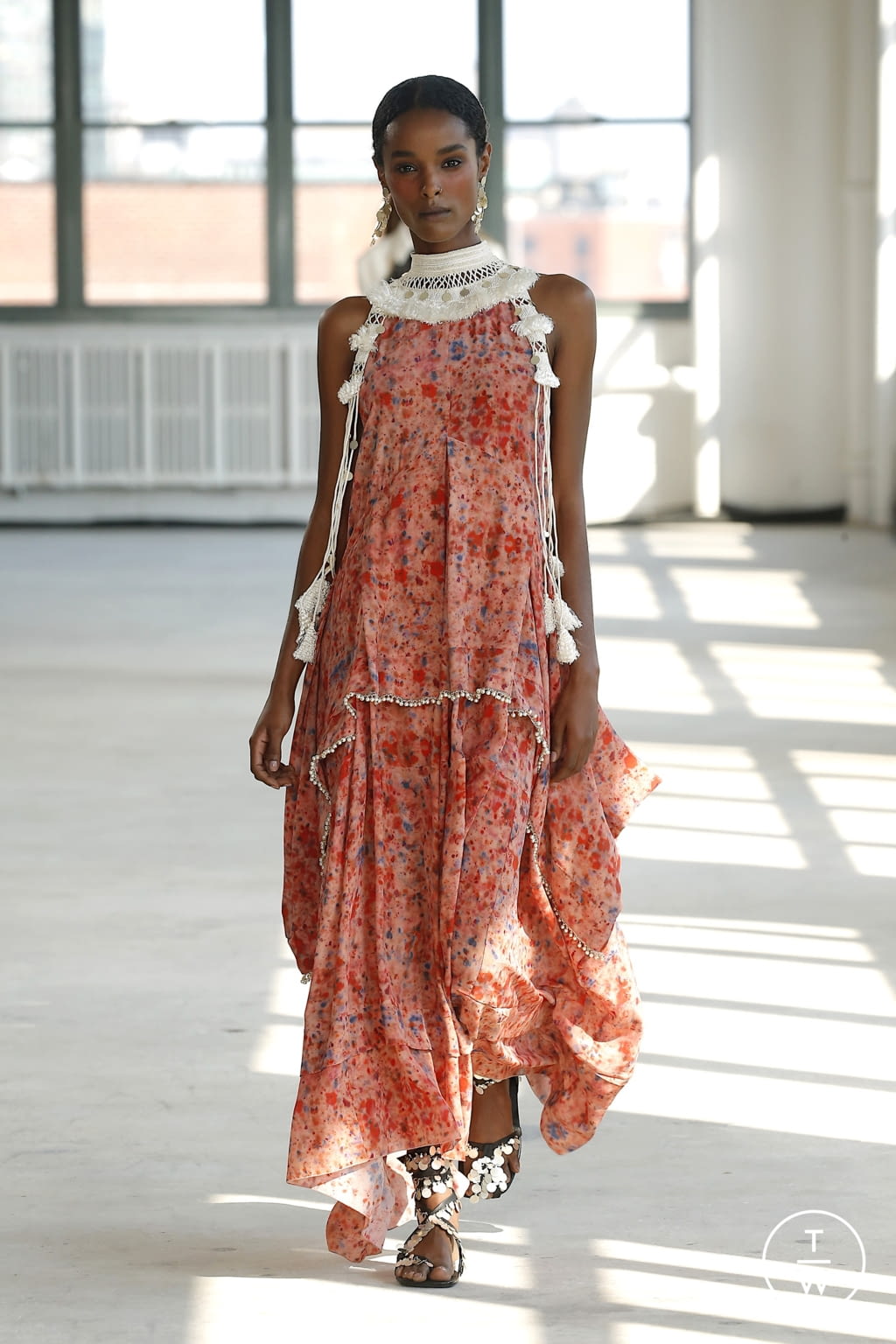 Fashion Week New York Spring/Summer 2022 look 36 from the Altuzarra collection womenswear