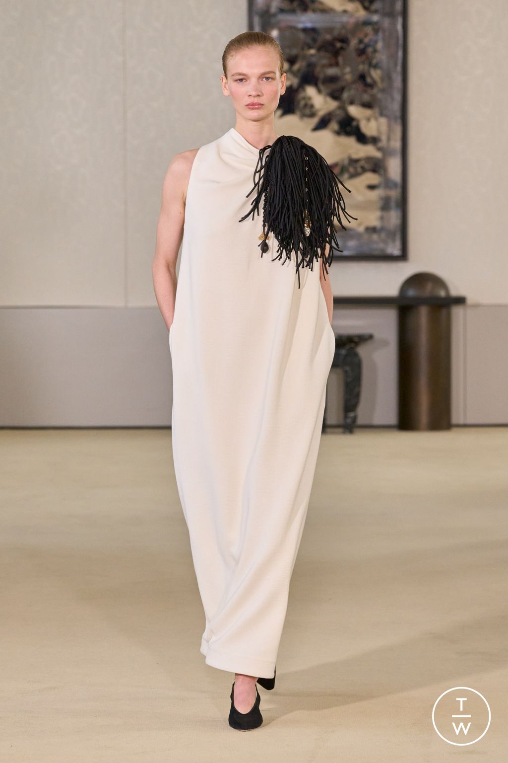 Fashion Week New York Fall/Winter 2026 look 24 from the Altuzarra collection womenswear