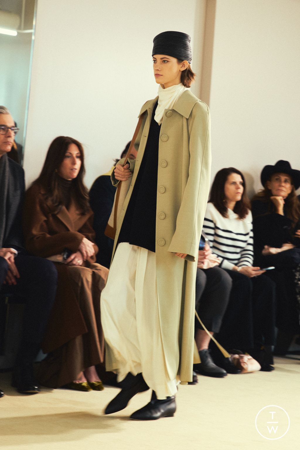 Fashion Week New York Fall/Winter 2024 look 6 de la collection Altuzarra womenswear