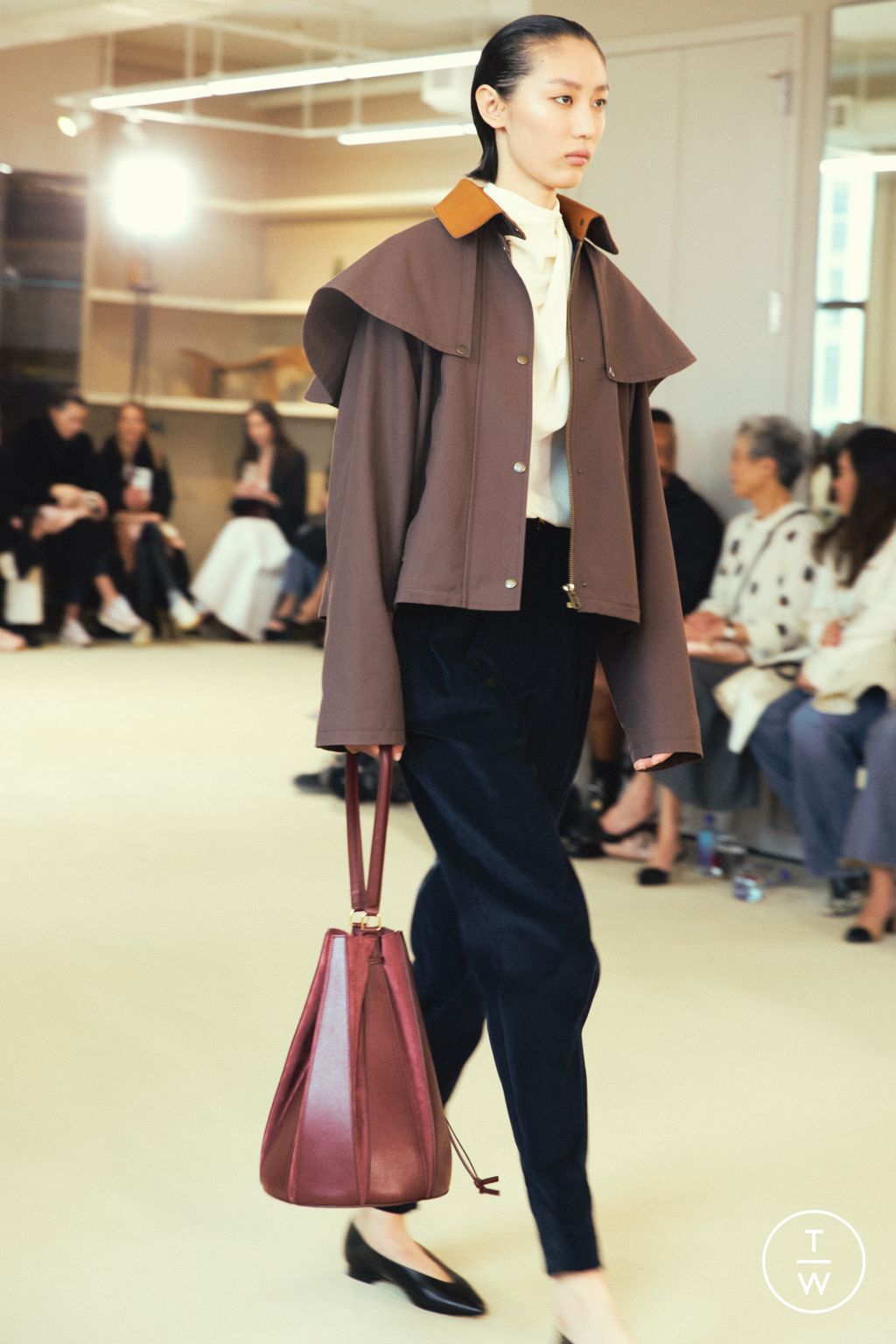 Fashion Week New York Fall/Winter 2024 look 7 from the Altuzarra collection 女装