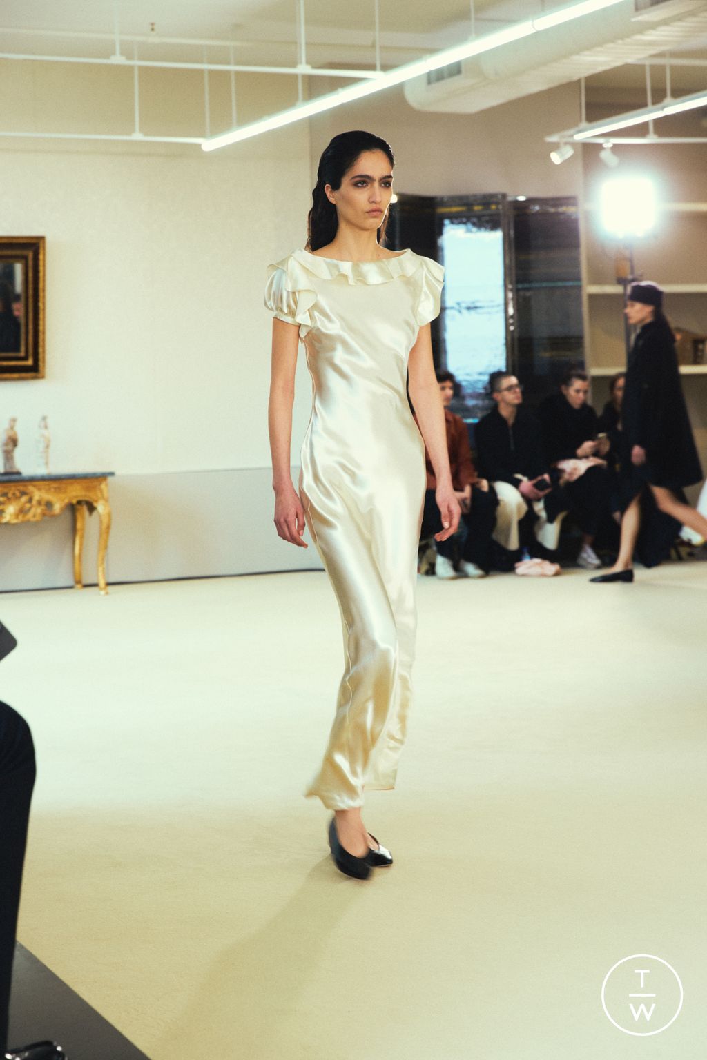 Fashion Week New York Fall/Winter 2024 look 39 from the Altuzarra collection womenswear