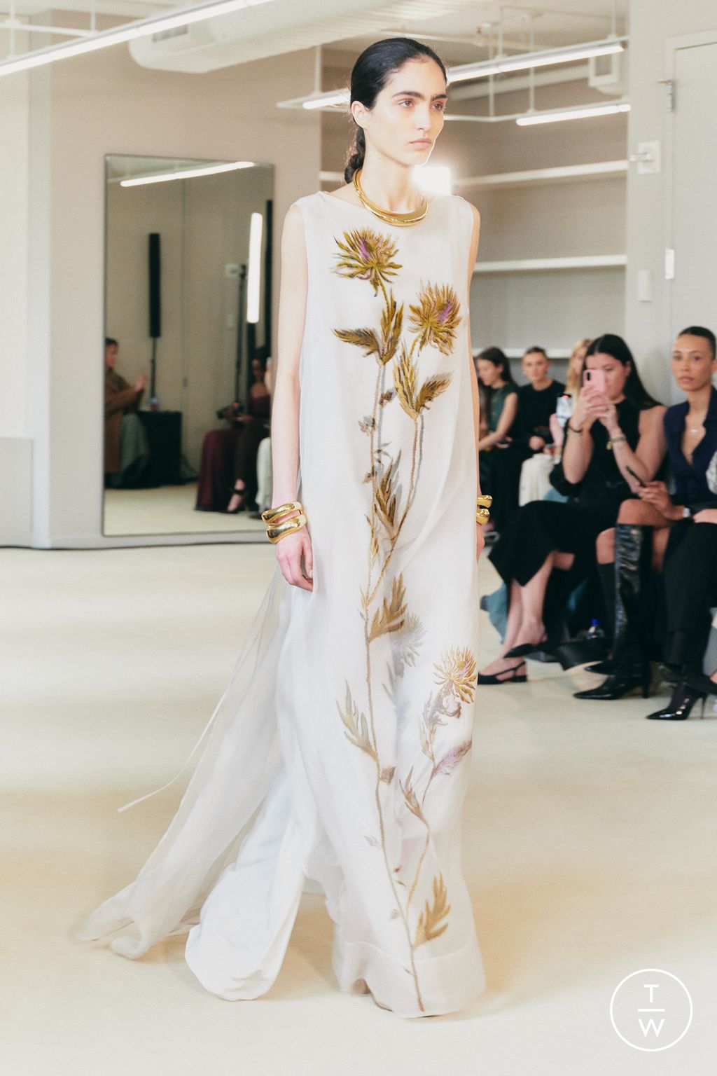 Fashion Week New York Fall/Winter 2025 look 6 de la collection Altuzarra womenswear