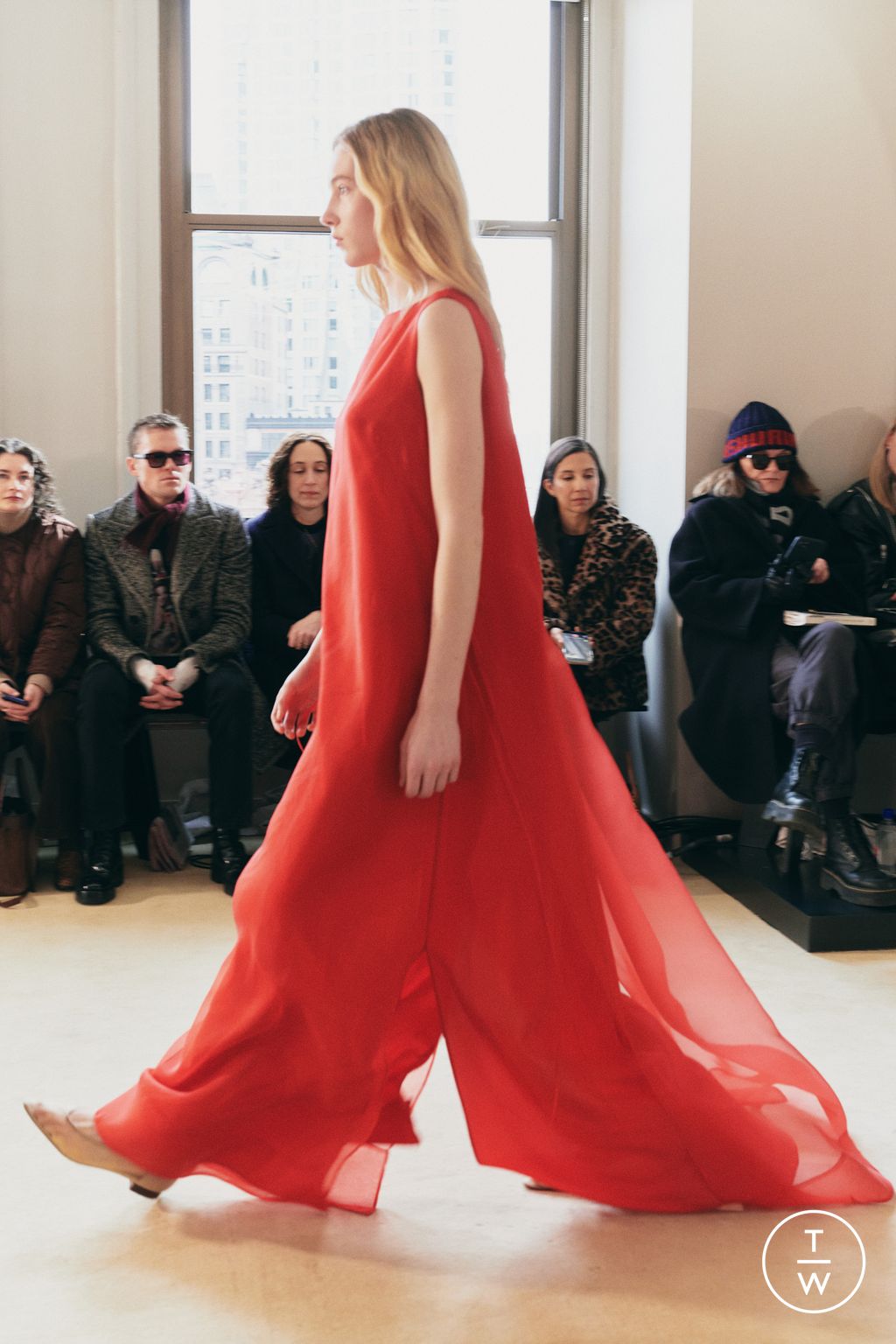 Fashion Week New York Fall/Winter 2025 look 21 from the Altuzarra collection 女装