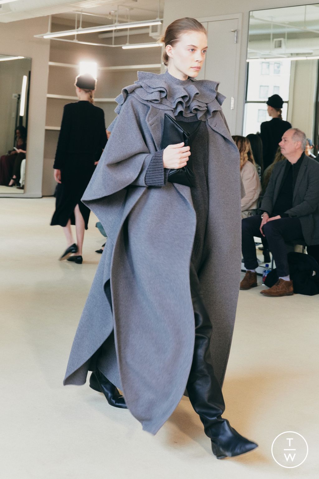 Fashion Week New York Fall/Winter 2025 look 24 from the Altuzarra collection womenswear