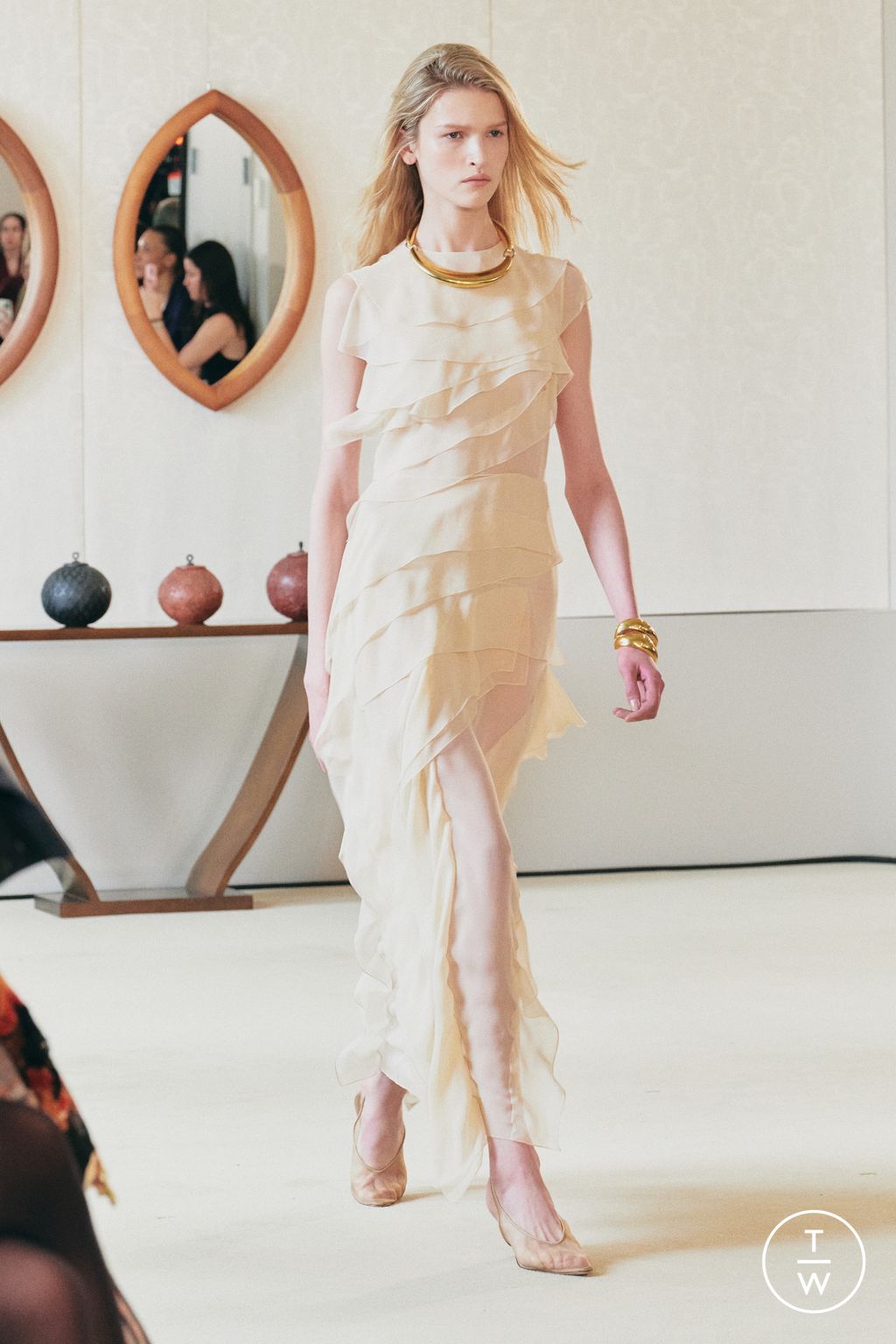 Fashion Week New York Fall/Winter 2025 look 28 from the Altuzarra collection womenswear