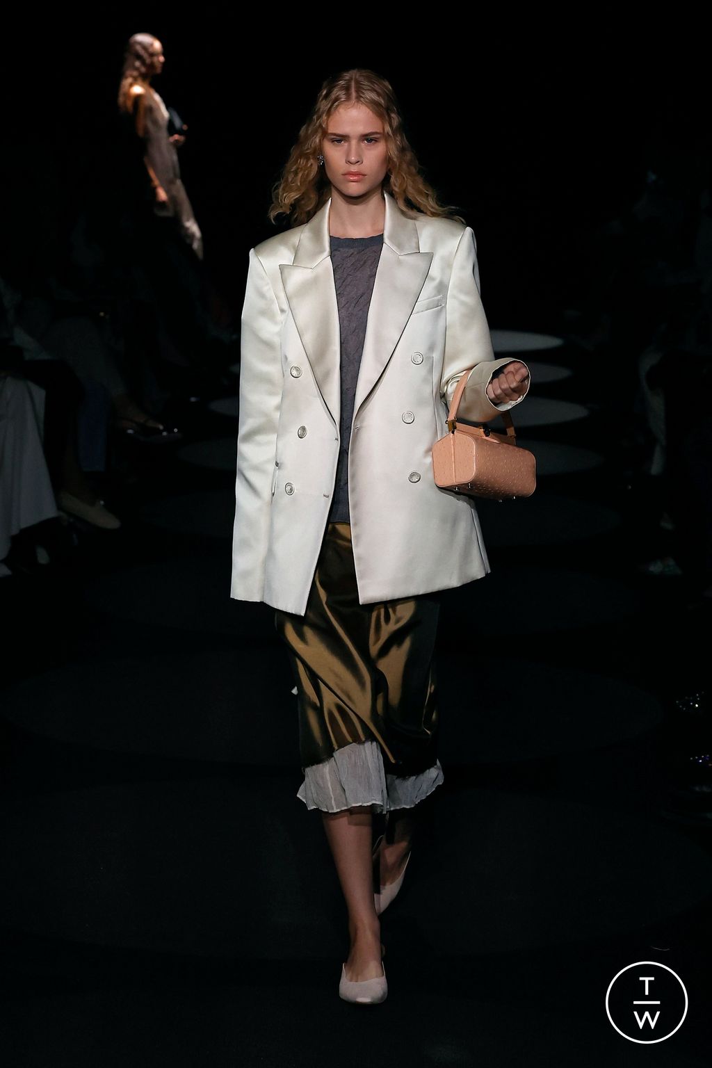 Fashion Week New York Spring/Summer 2024 look 8 from the Altuzarra collection womenswear