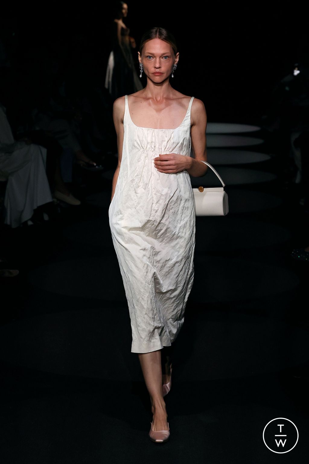 Fashion Week New York Spring/Summer 2024 look 18 from the Altuzarra collection womenswear