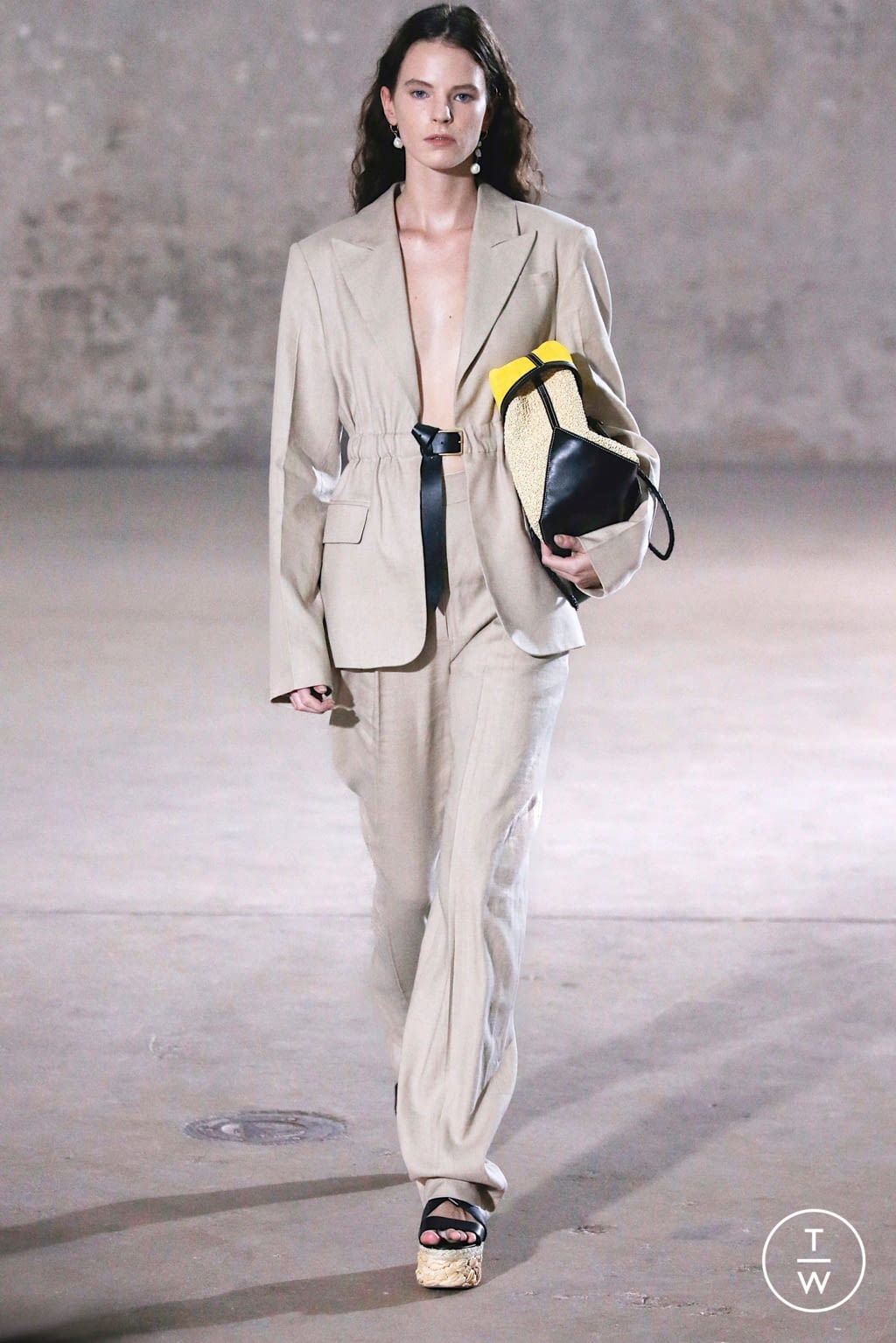 Fashion Week Paris Spring/Summer 2021 look 11 from the Altuzarra collection 女装