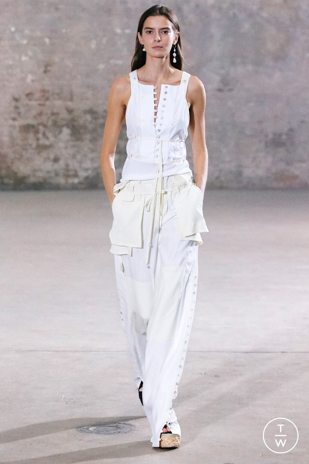 Fashion Week Paris Spring/Summer 2021 look 28 from the Altuzarra collection 女装
