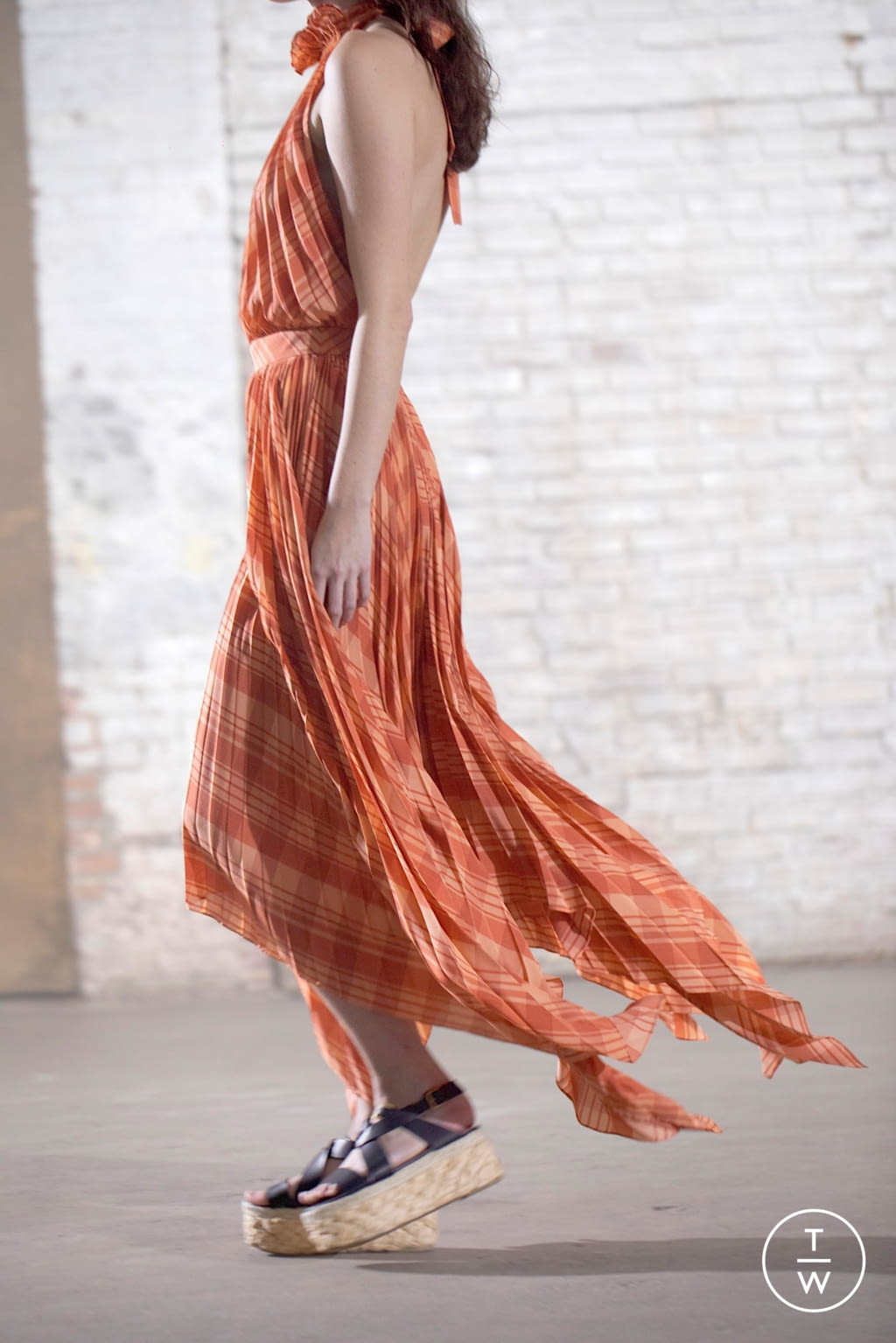 Fashion Week Paris Spring/Summer 2021 look 44 from the Altuzarra collection 女装
