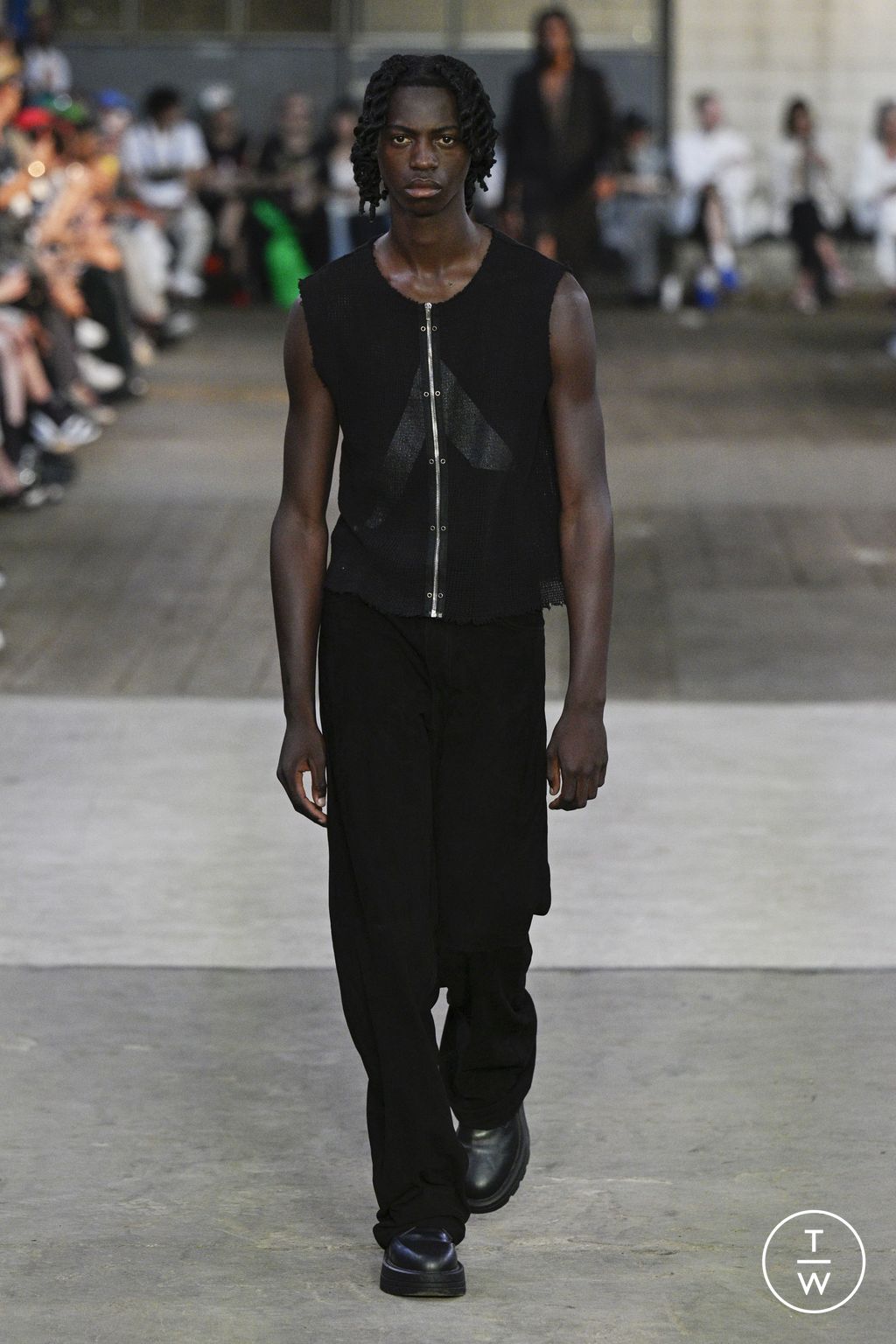 Fashion Week Milan Spring/Summer 2024 look 2 from the Alyx collection menswear