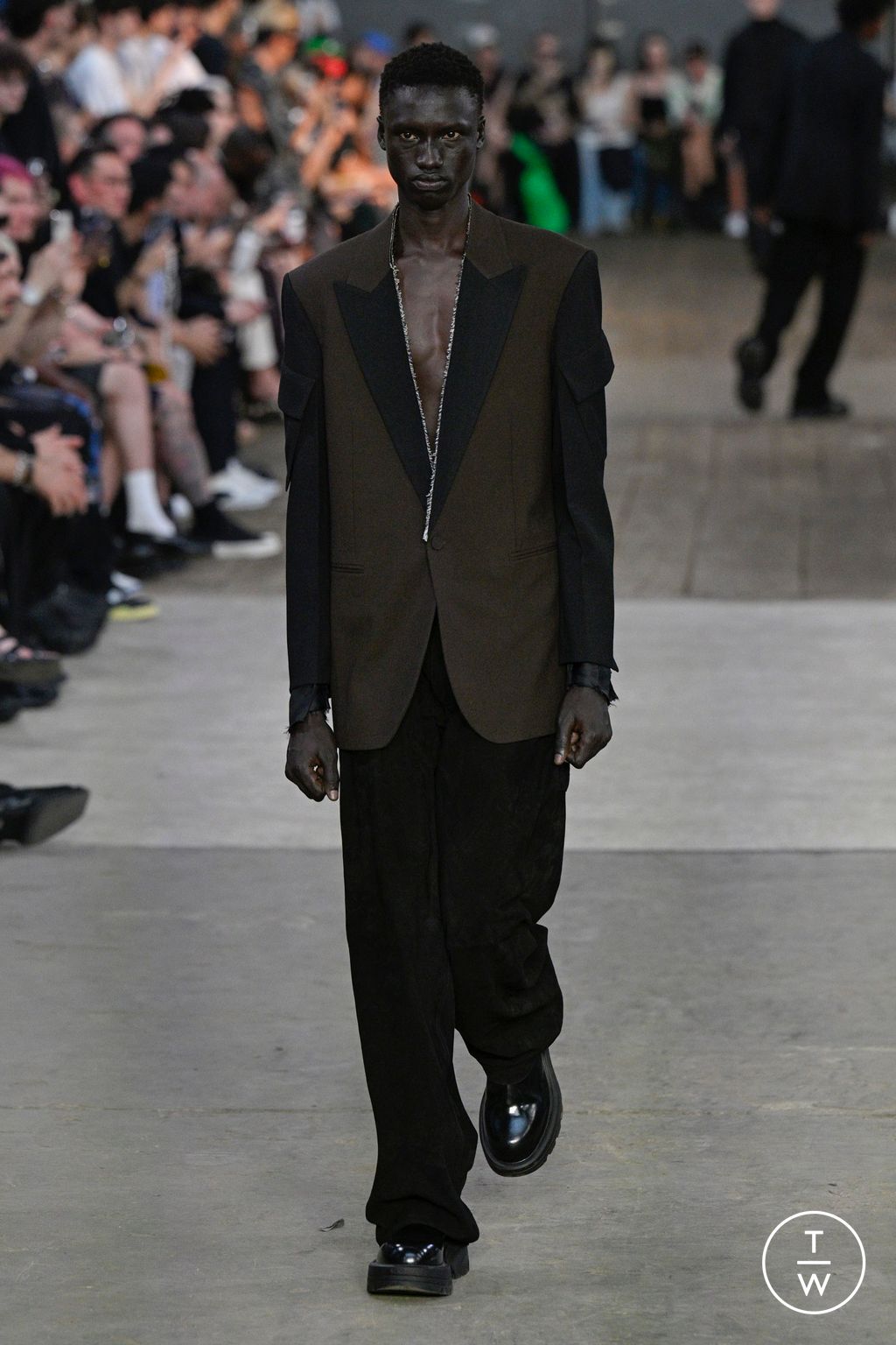 Fashion Week Milan Spring/Summer 2024 look 4 from the Alyx collection menswear