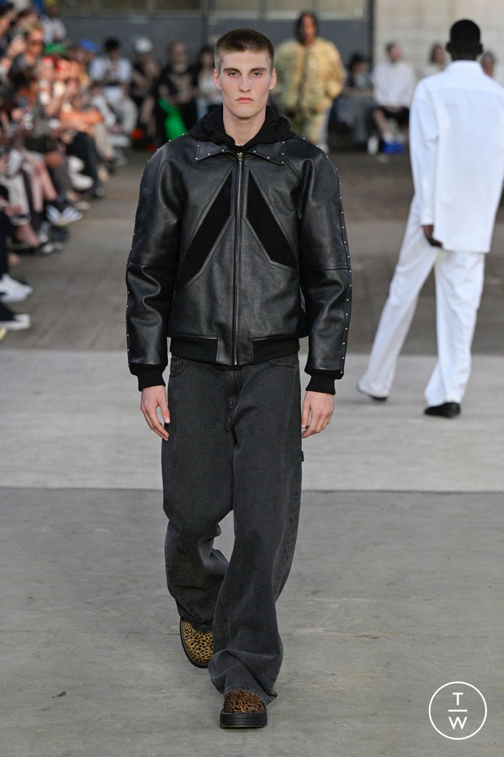 Fashion Week Milan Spring/Summer 2024 look 8 from the Alyx collection menswear