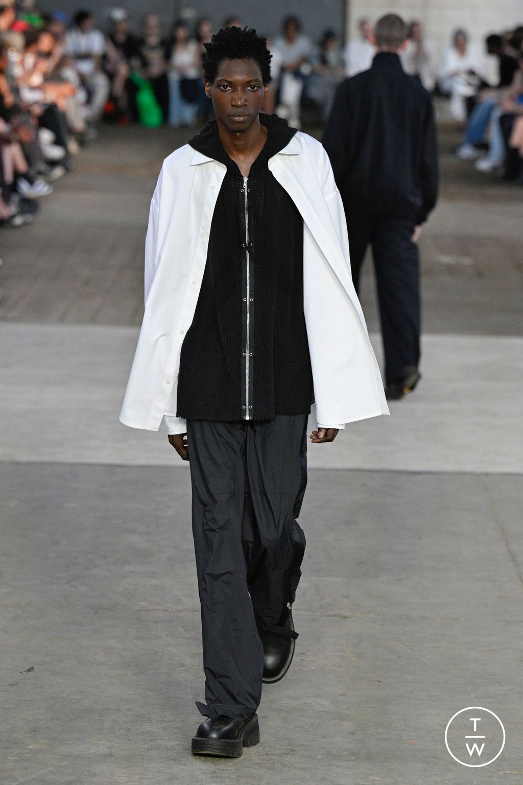 Fashion Week Milan Spring/Summer 2024 look 10 from the Alyx collection 男装