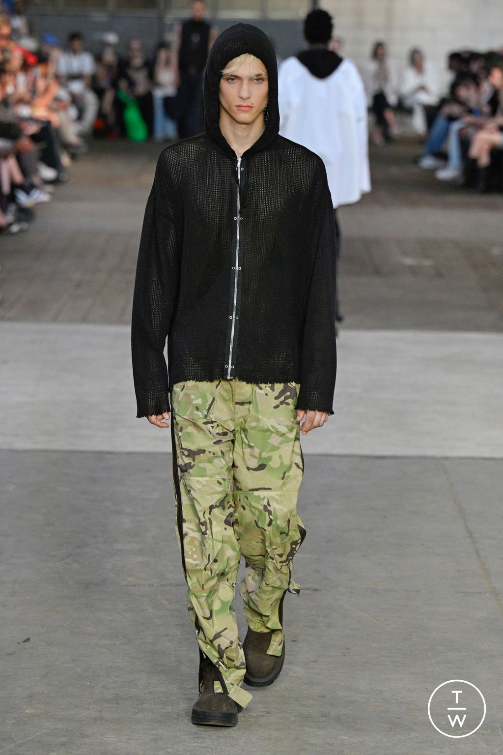 Fashion Week Milan Spring/Summer 2024 look 12 from the Alyx collection 男装